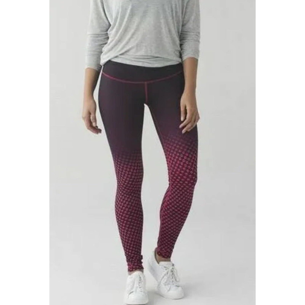 EUC LULULEMON Wunder Under Legging Pant Berry Rumble‎ Pink Dot Size 6